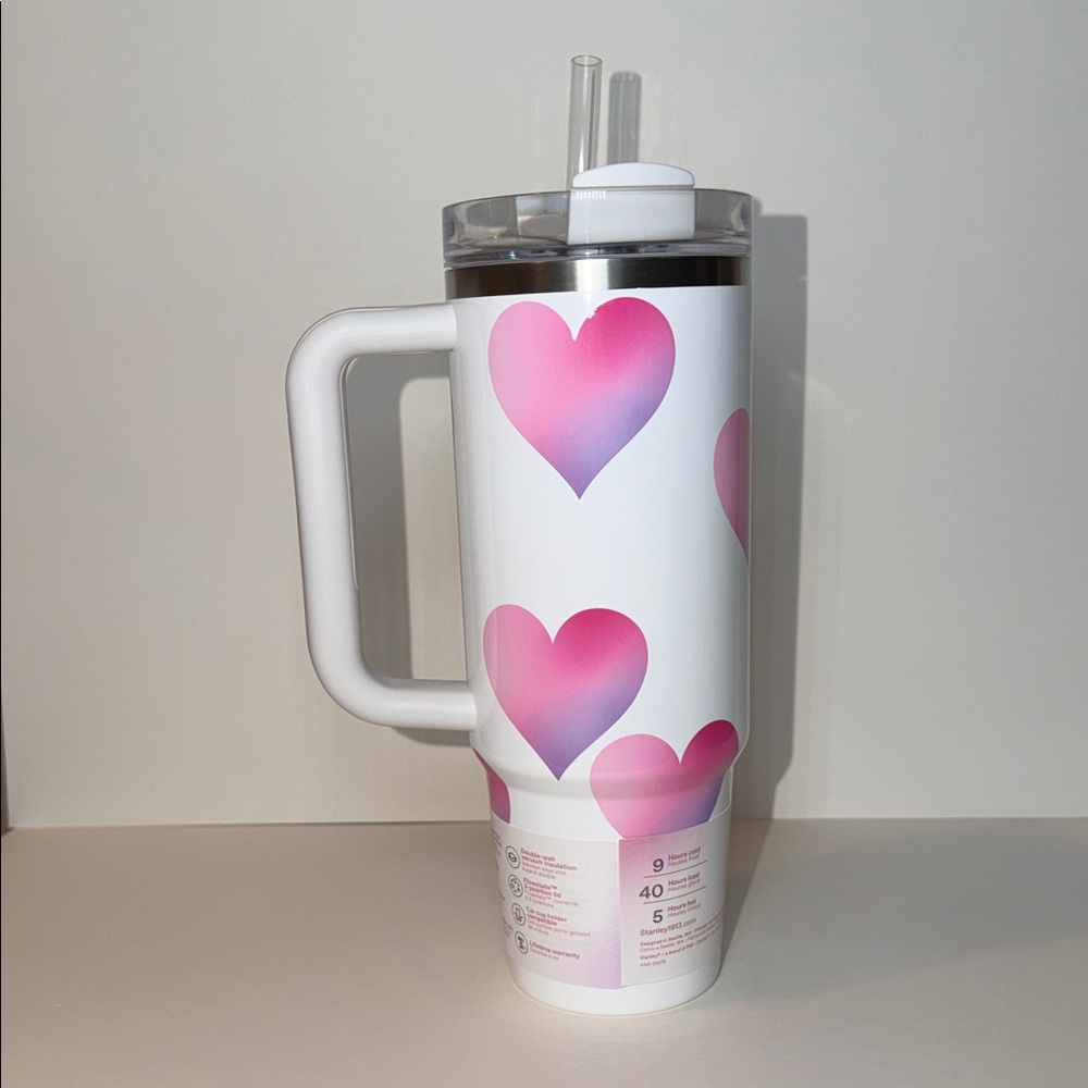 NWT Stanley Target Exclusive 30oz Quencher H2.0 White Pink Hearts - Picture 2 of 16